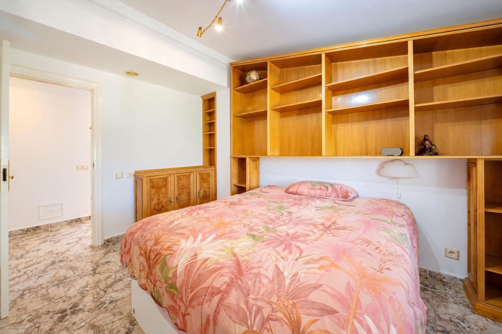 6 soveværelse Villa til salg i Benicassim med swimmingpool garage - € 670.000 (Ref: 10183098)