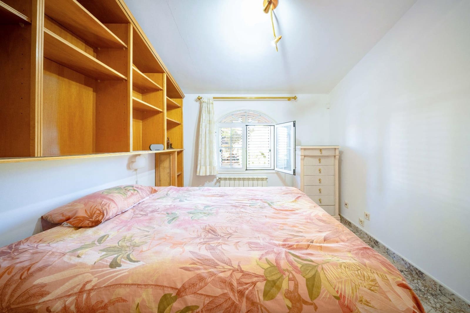 6 soveværelse Villa til salg i Benicassim med swimmingpool garage - € 670.000 (Ref: 10183098)