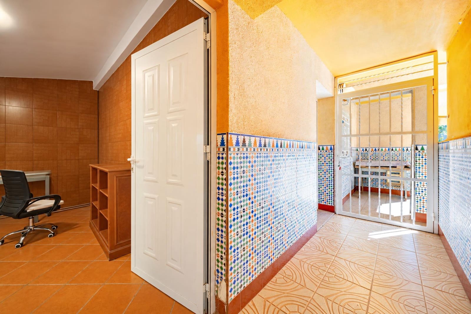 6 soveværelse Villa til salg i Benicassim med swimmingpool garage - € 670.000 (Ref: 10183098)