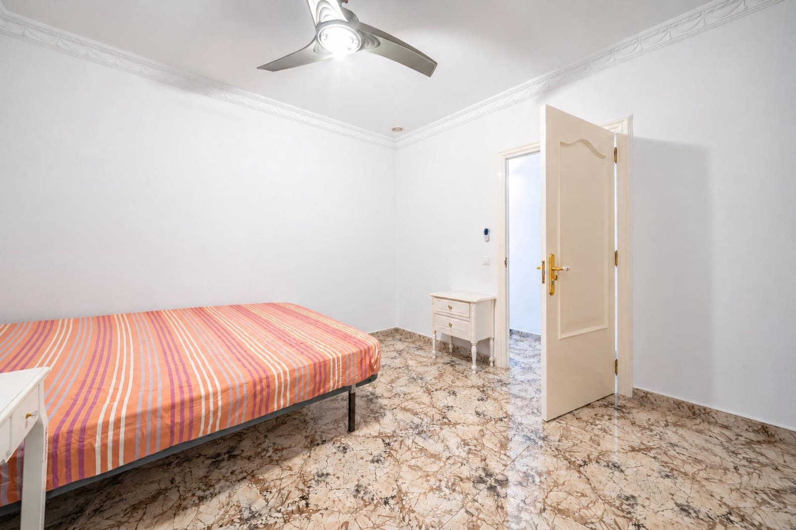 6 soveværelse Villa til salg i Benicassim med swimmingpool garage - € 670.000 (Ref: 10183098)