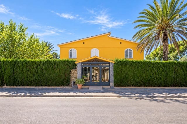 6 soveværelse Villa til salg i Benicàssim med swimmingpool garage - € 670.000 (Ref: 10183098)