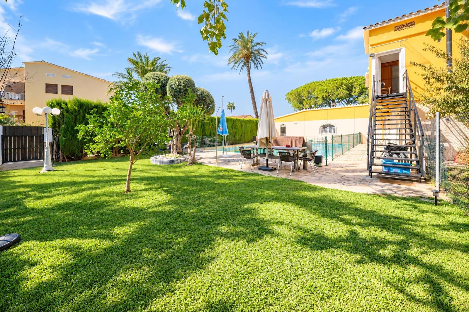 6 soveværelse Villa til salg i Benicassim med swimmingpool garage - € 670.000 (Ref: 10183098)