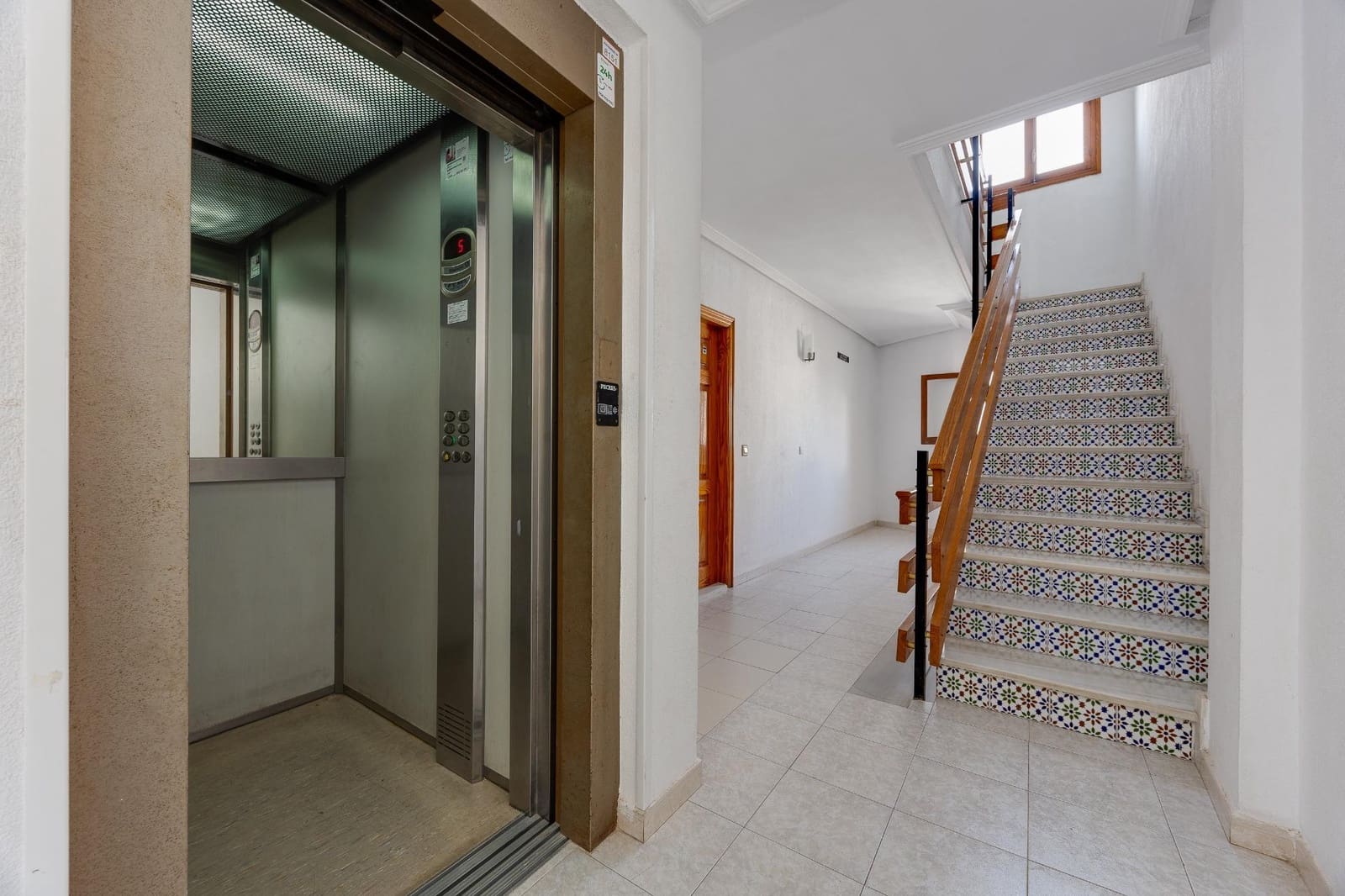 2 slaapkamer Penthouse te koop in Torrevieja - € 291.000 (Ref: 10184869)
