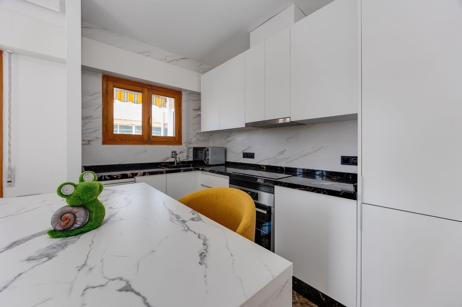 2 slaapkamer Penthouse te koop in Torrevieja - € 291.000 (Ref: 10184869)