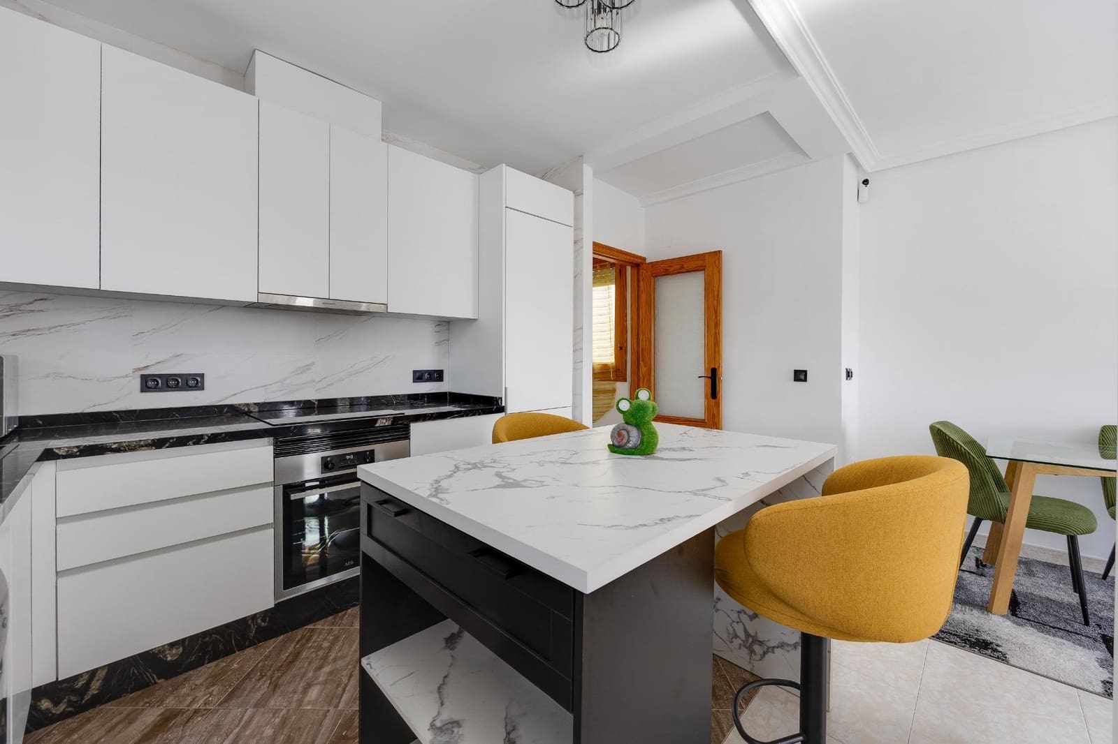 2 slaapkamer Penthouse te koop in Torrevieja - € 291.000 (Ref: 10184869)
