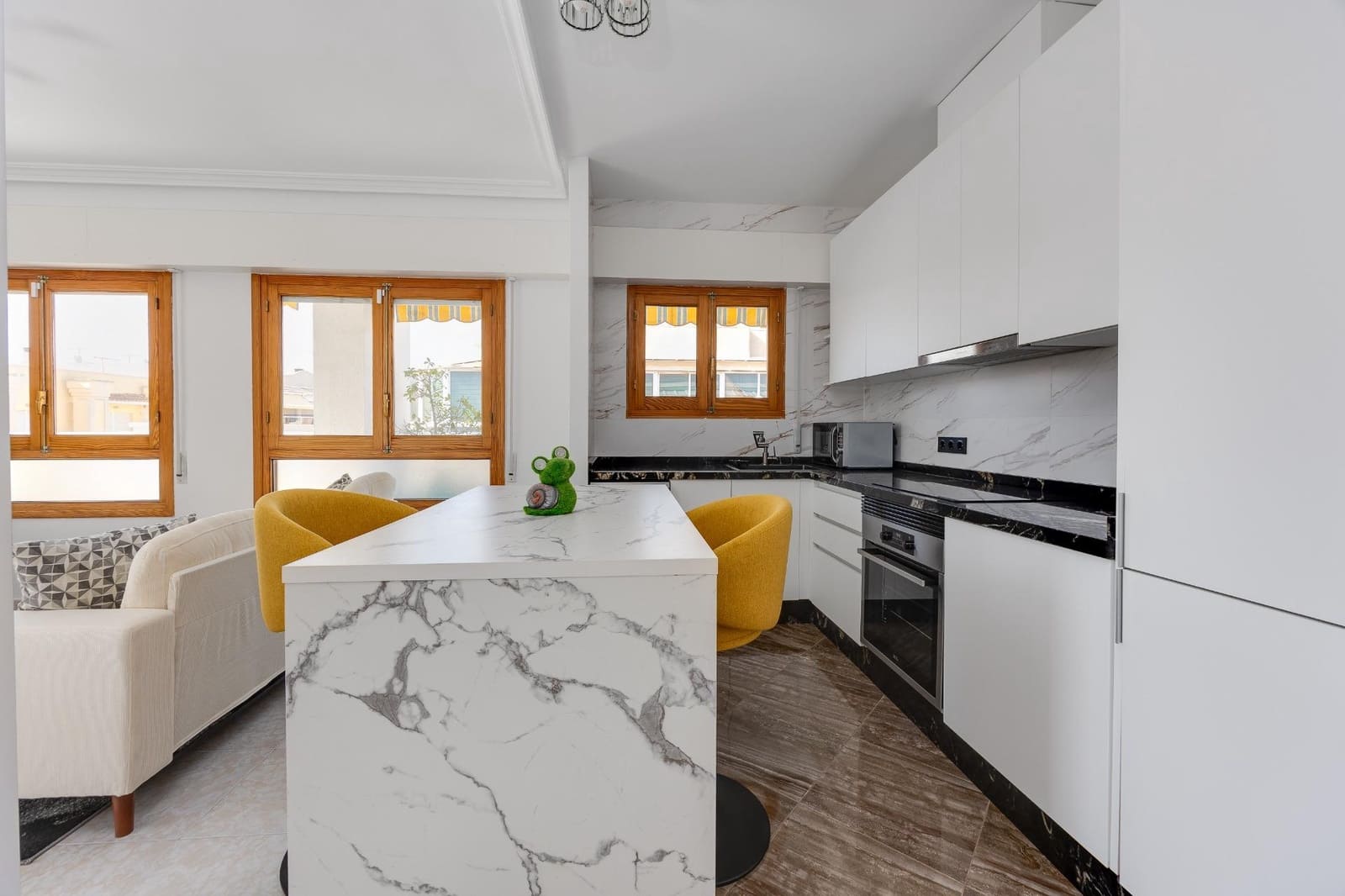 2 slaapkamer Penthouse te koop in Torrevieja - € 291.000 (Ref: 10184869)