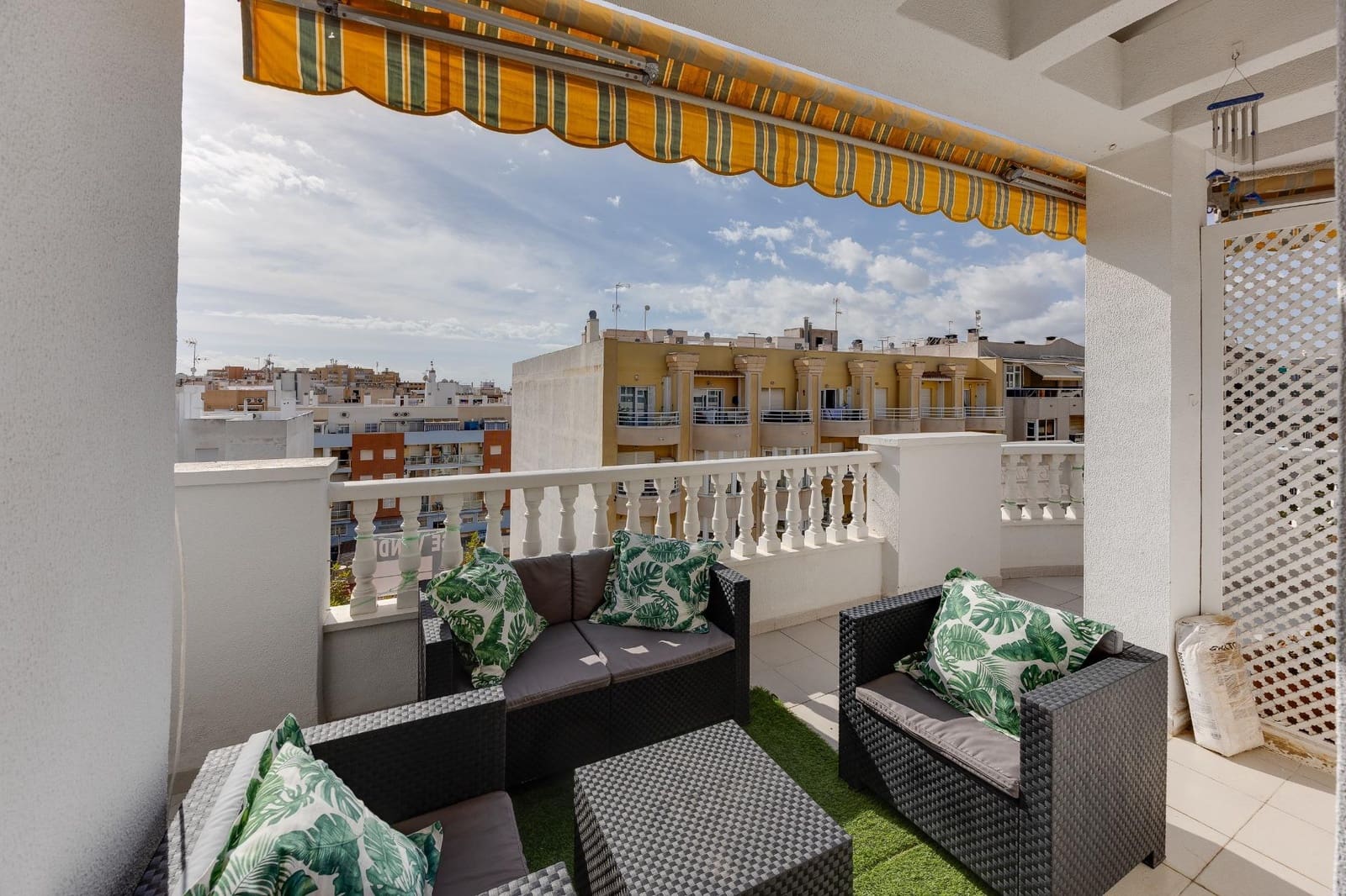 2 slaapkamer Penthouse te koop in Torrevieja - € 291.000 (Ref: 10184869)