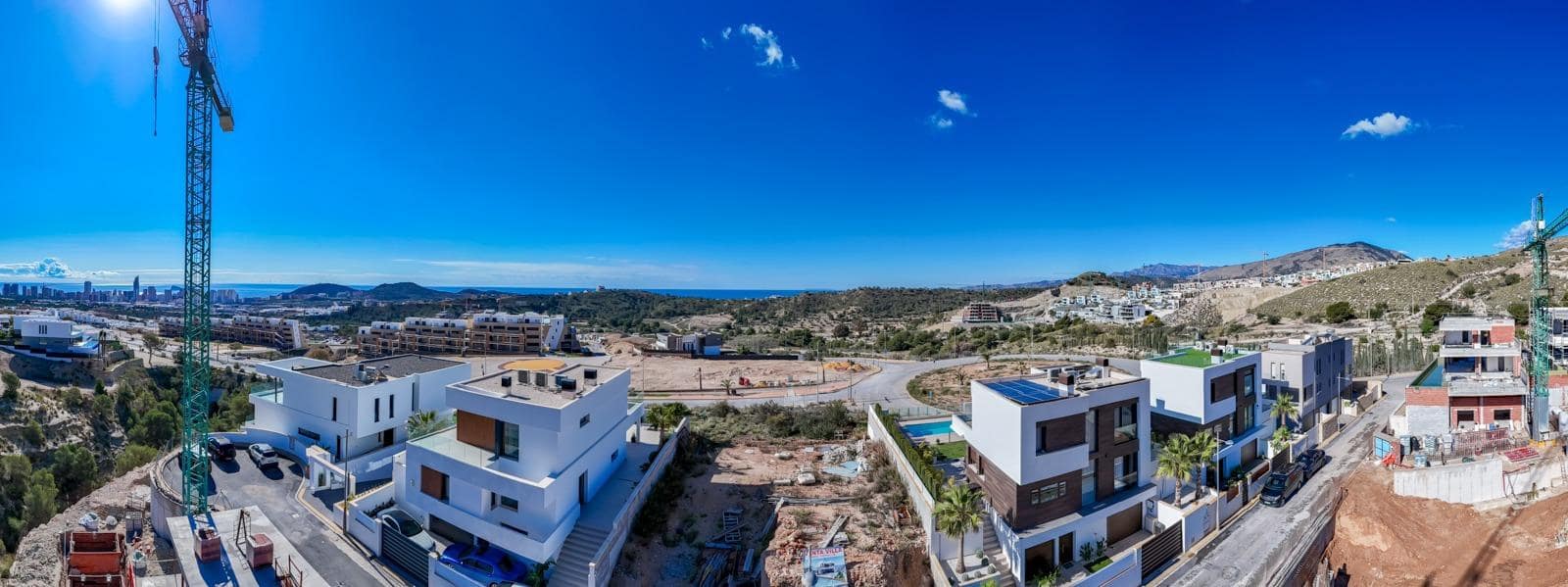 4 quarto Moradia para venda em Finestrat com piscina garagem - 1 100 000 € (Ref: 9049093)