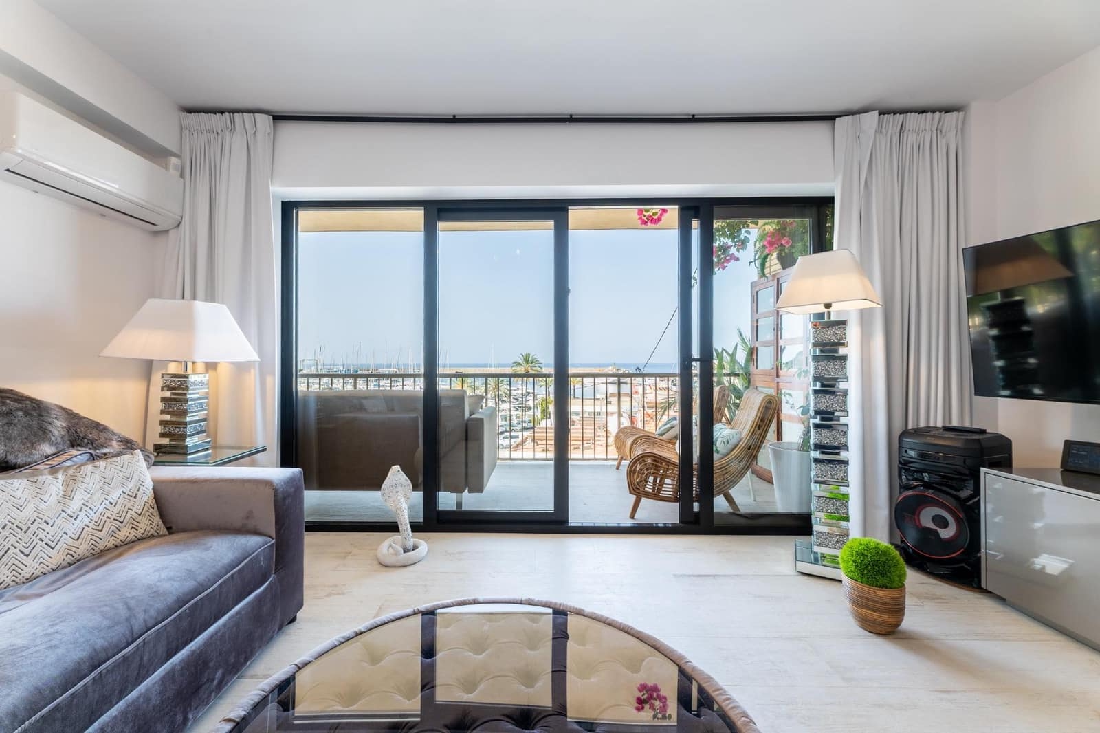 Apartamento de 2 habitaciones en Calpe / Calp en venta - 340.000 € (Ref: 9049094)