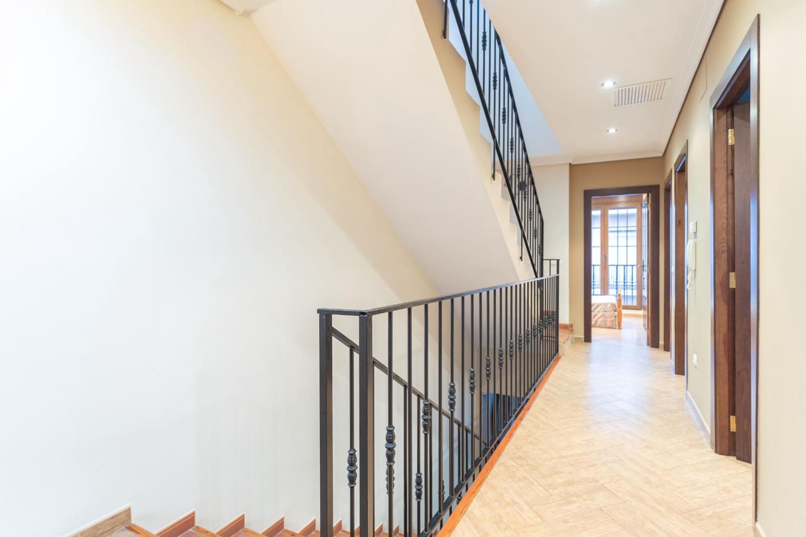 4 soveværelse Rækkehus til salg i Burriana / Borriana med garage - € 255.000 (Ref: 9068984)