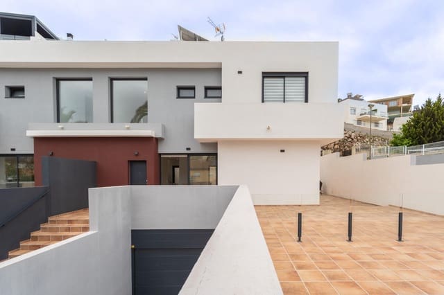 3 soveværelse Semi-Rækkehus til salg i Alzira med swimmingpool garage - € 354.000 (Ref: 9068987)