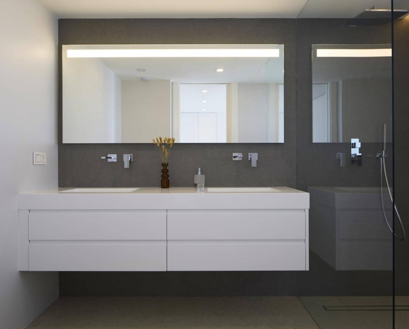 4 bedroom Villa for sale in Altea with pool garage - € 2,135,000 (Ref: 9085478)