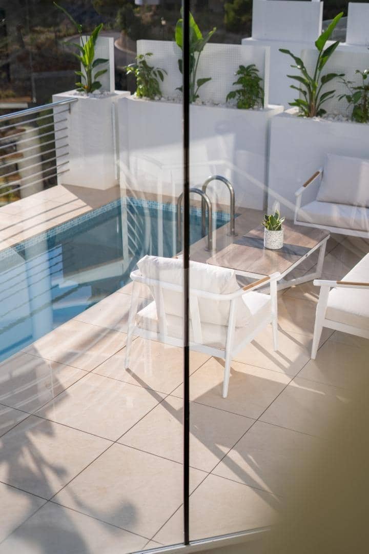 4 bedroom Villa for sale in Altea with pool garage - € 1,095,000 (Ref: 9089992)