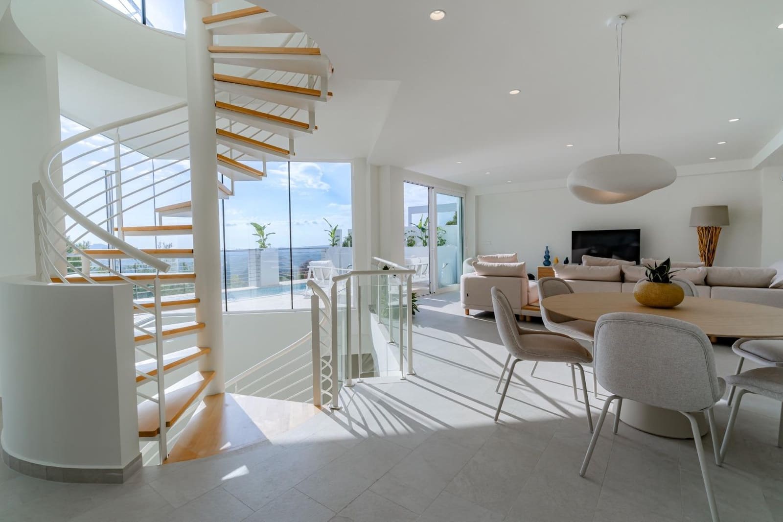 4 bedroom Villa for sale in Altea with pool garage - € 1,095,000 (Ref: 9089992)