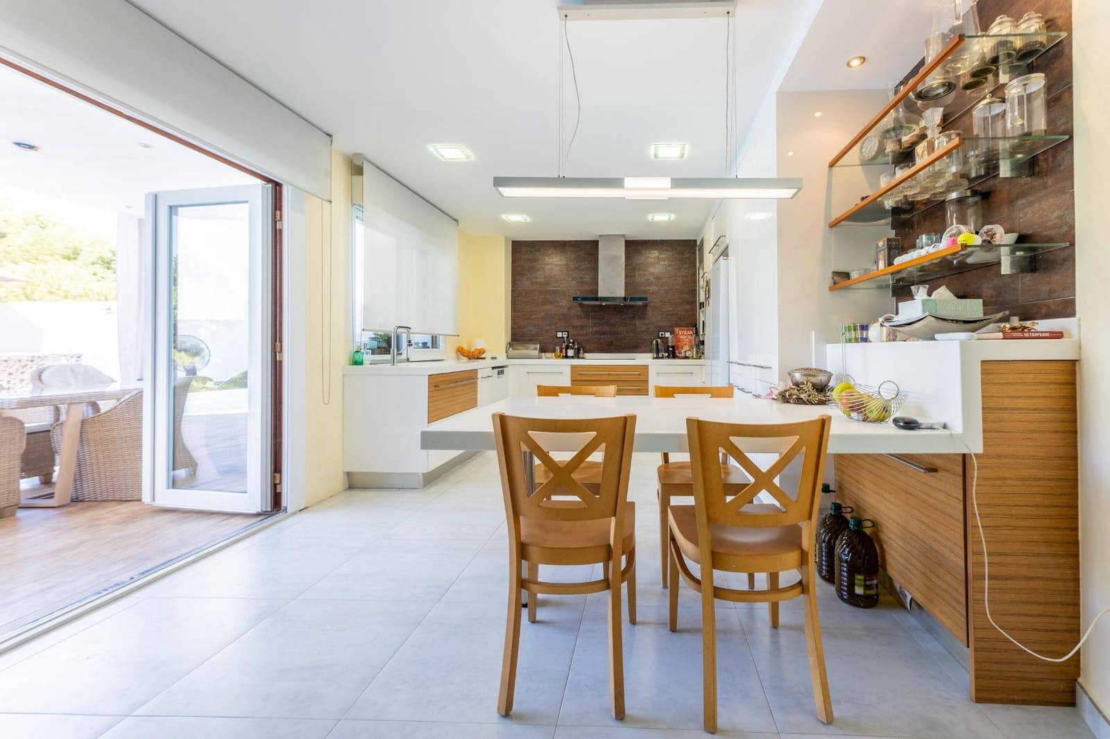 7 bedroom Villa for sale in Altea with pool garage - € 1,950,000 (Ref: 9147392)