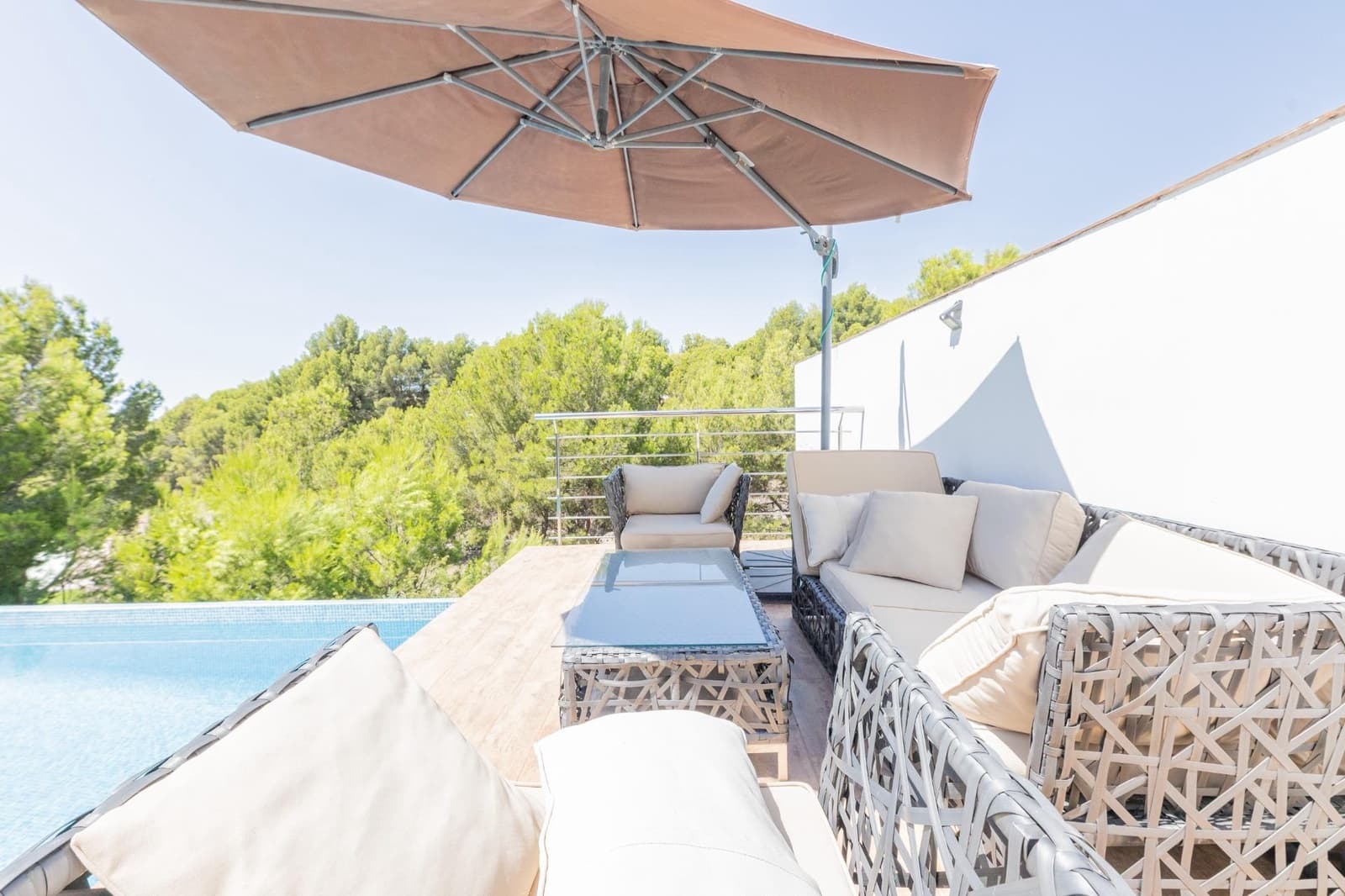 7 bedroom Villa for sale in Altea with pool garage - € 1,950,000 (Ref: 9147392)