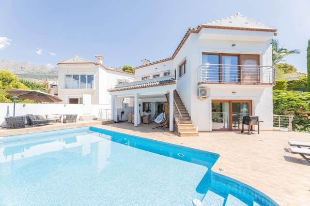 Chalet de 7 habitaciones en Altea en venta con piscina garaje - 1.950.000 € (Ref: 9147392)