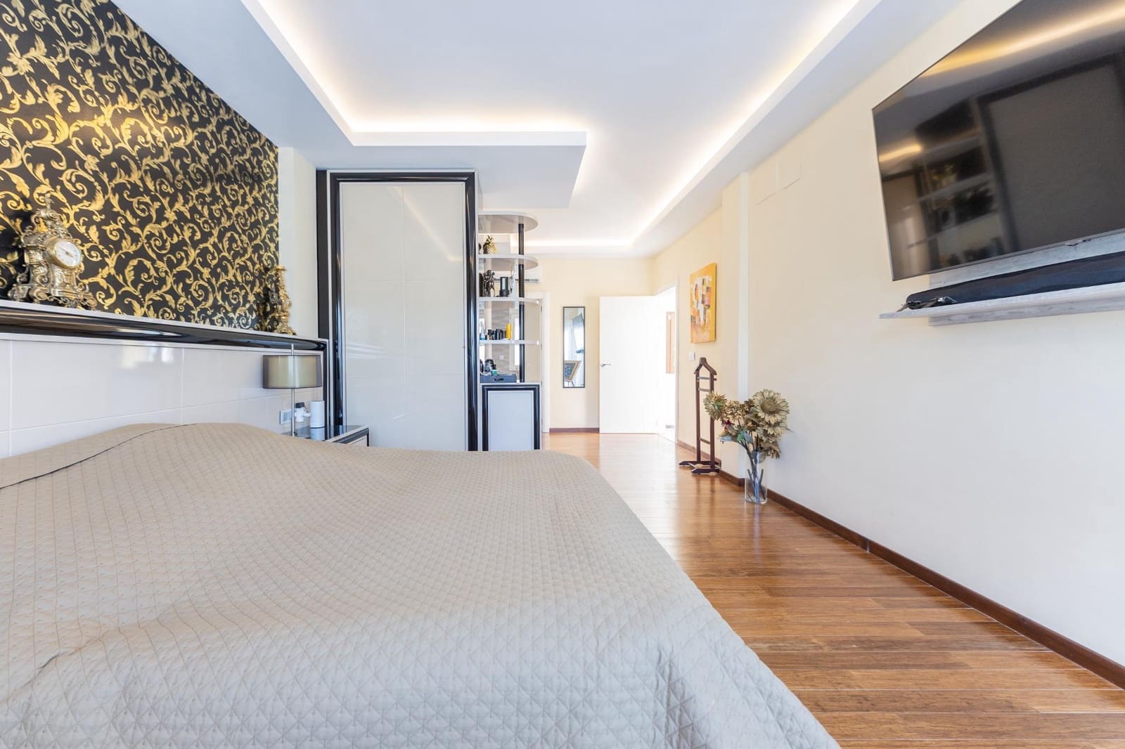 7 bedroom Villa for sale in Altea with pool garage - € 1,950,000 (Ref: 9147392)