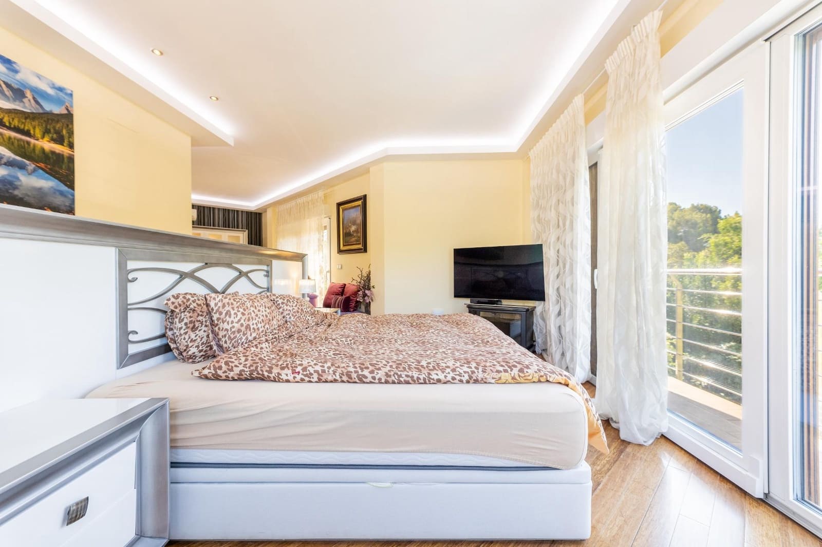 7 bedroom Villa for sale in Altea with pool garage - € 1,950,000 (Ref: 9147392)