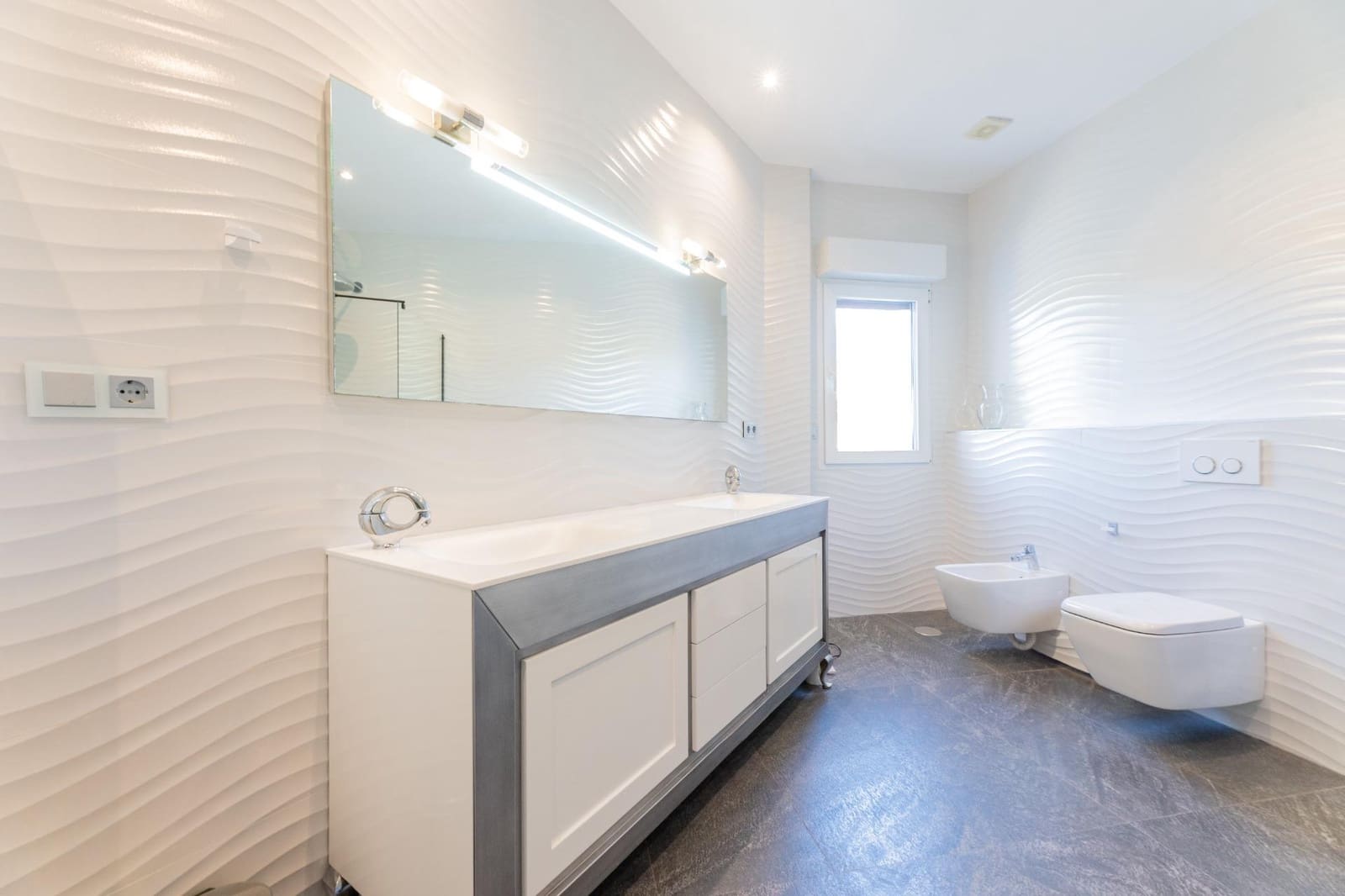 7 bedroom Villa for sale in Altea with pool garage - € 1,950,000 (Ref: 9147392)