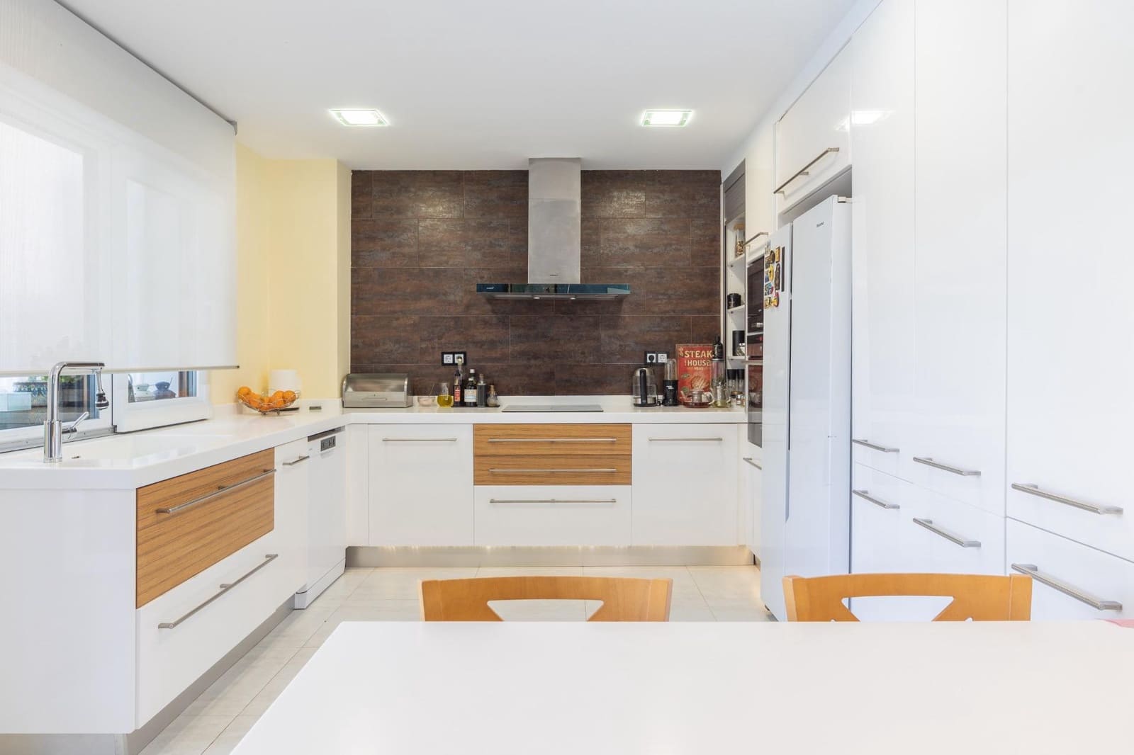 7 bedroom Villa for sale in Altea with pool garage - € 1,950,000 (Ref: 9147392)