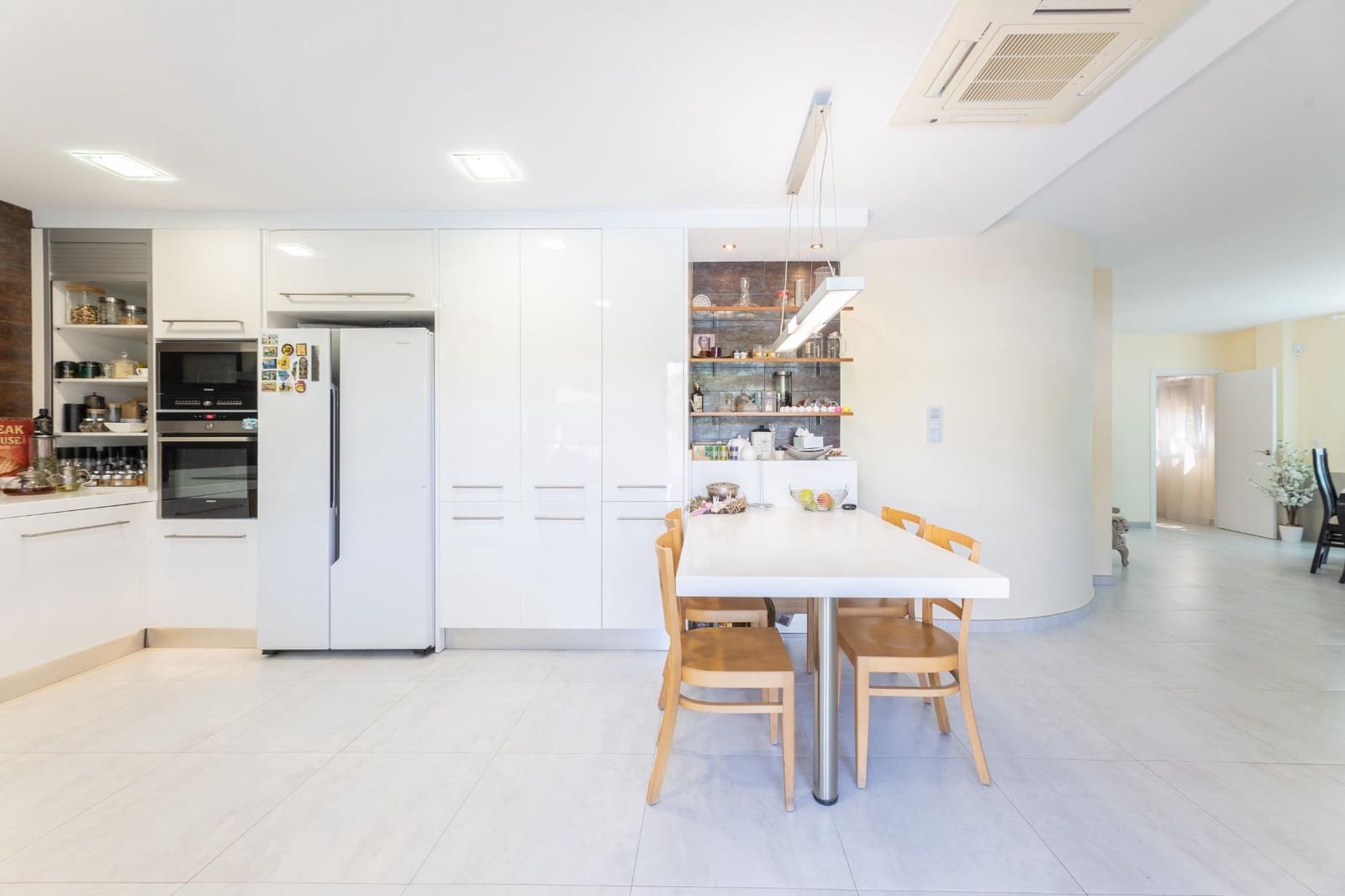 7 bedroom Villa for sale in Altea with pool garage - € 1,950,000 (Ref: 9147392)