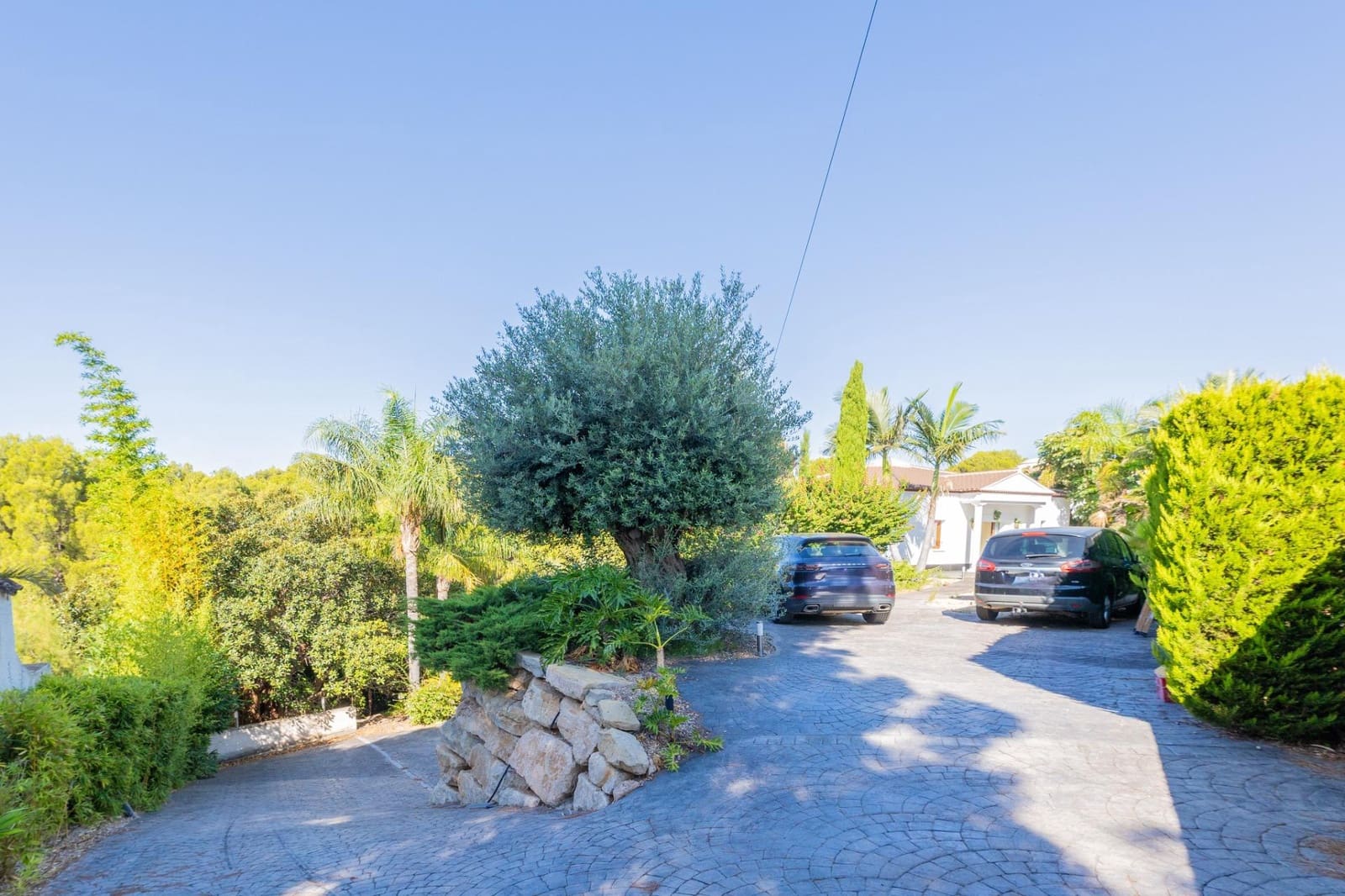 7 bedroom Villa for sale in Altea with pool garage - € 1,950,000 (Ref: 9147392)