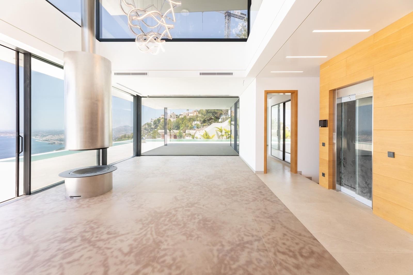 5 bedroom Villa for sale in Altea with pool garage - € 4,950,000 (Ref: 9147393)