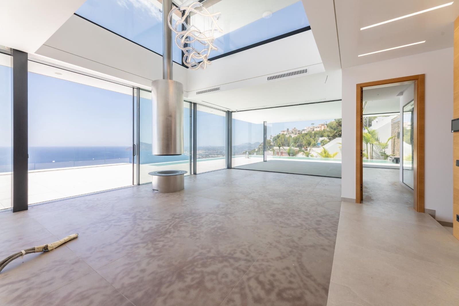 5 bedroom Villa for sale in Altea with pool garage - € 4,950,000 (Ref: 9147393)