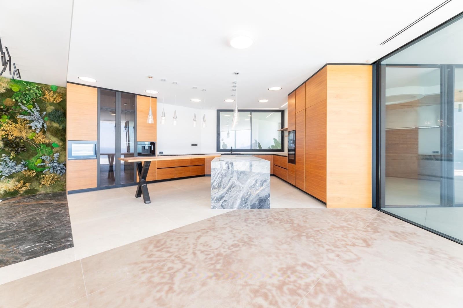 5 bedroom Villa for sale in Altea with pool garage - € 4,950,000 (Ref: 9147393)