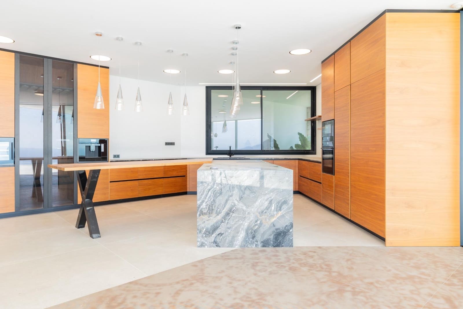 5 bedroom Villa for sale in Altea with pool garage - € 4,950,000 (Ref: 9147393)