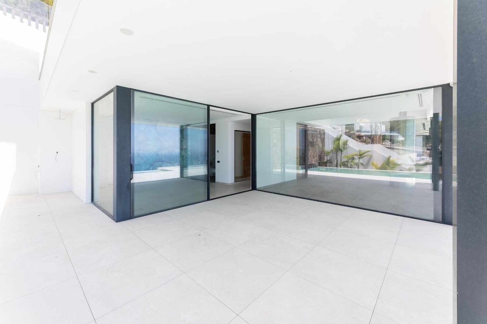 5 bedroom Villa for sale in Altea with pool garage - € 4,950,000 (Ref: 9147393)