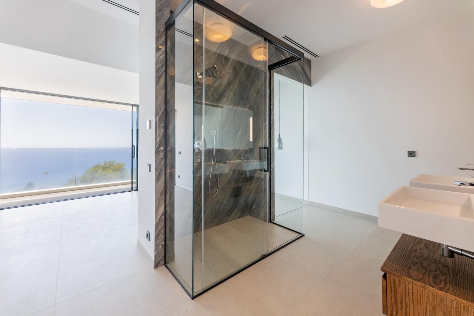 5 bedroom Villa for sale in Altea with pool garage - € 4,950,000 (Ref: 9147393)