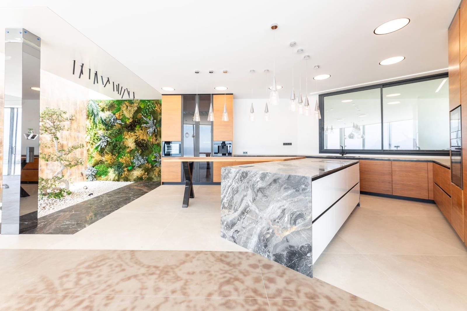 5 bedroom Villa for sale in Altea with pool garage - € 4,950,000 (Ref: 9147393)