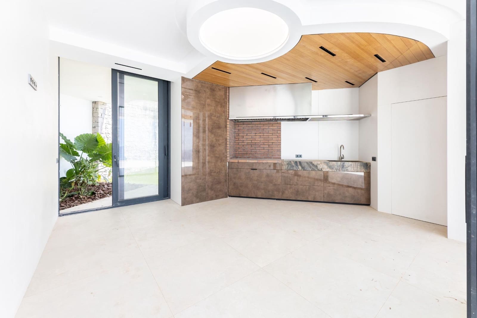 5 bedroom Villa for sale in Altea with pool garage - € 4,950,000 (Ref: 9147393)