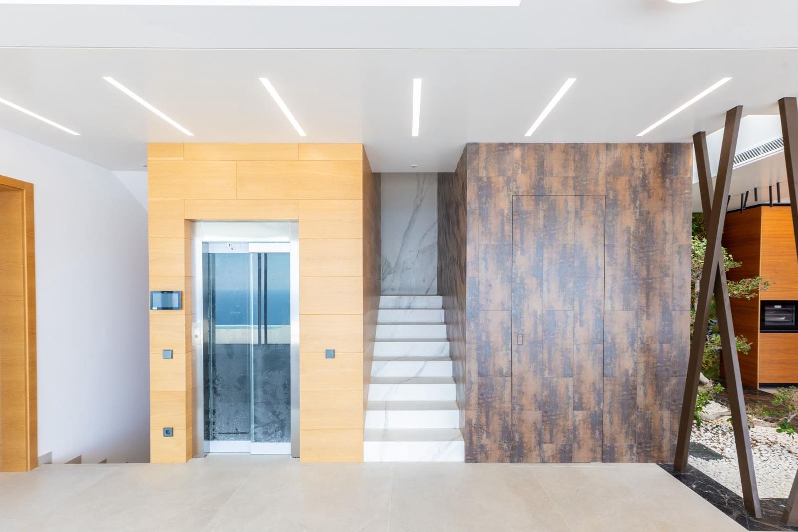 5 bedroom Villa for sale in Altea with pool garage - € 4,950,000 (Ref: 9147393)