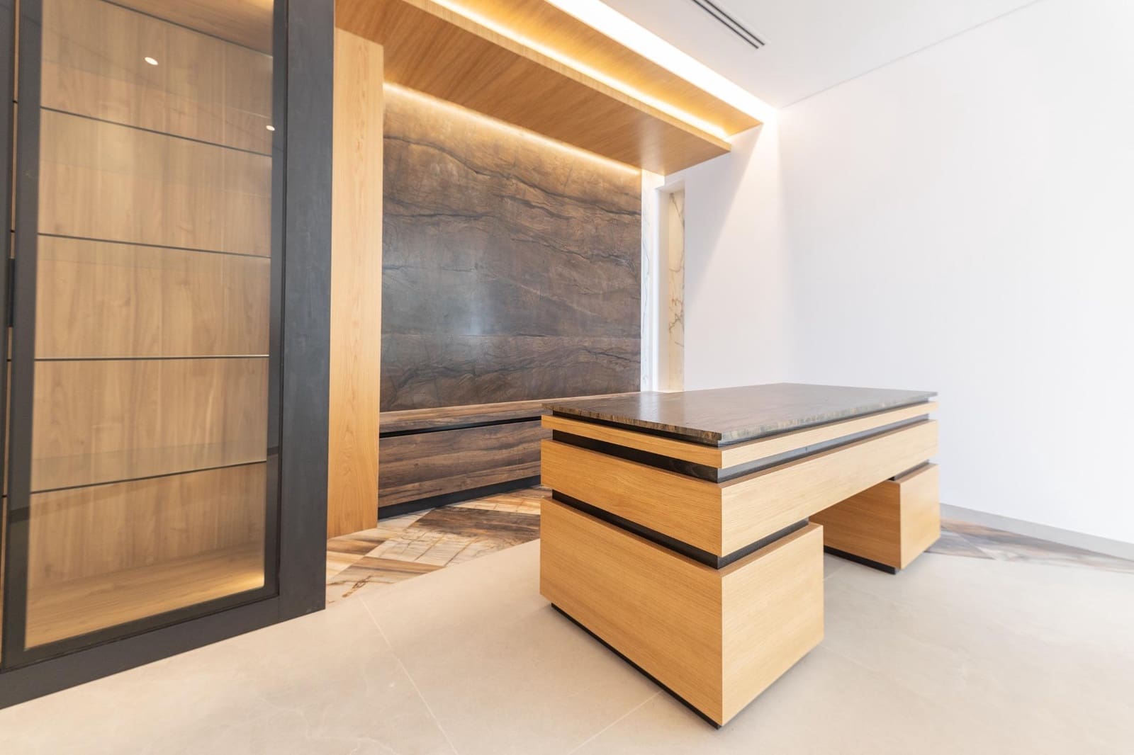 5 bedroom Villa for sale in Altea with pool garage - € 4,950,000 (Ref: 9147393)