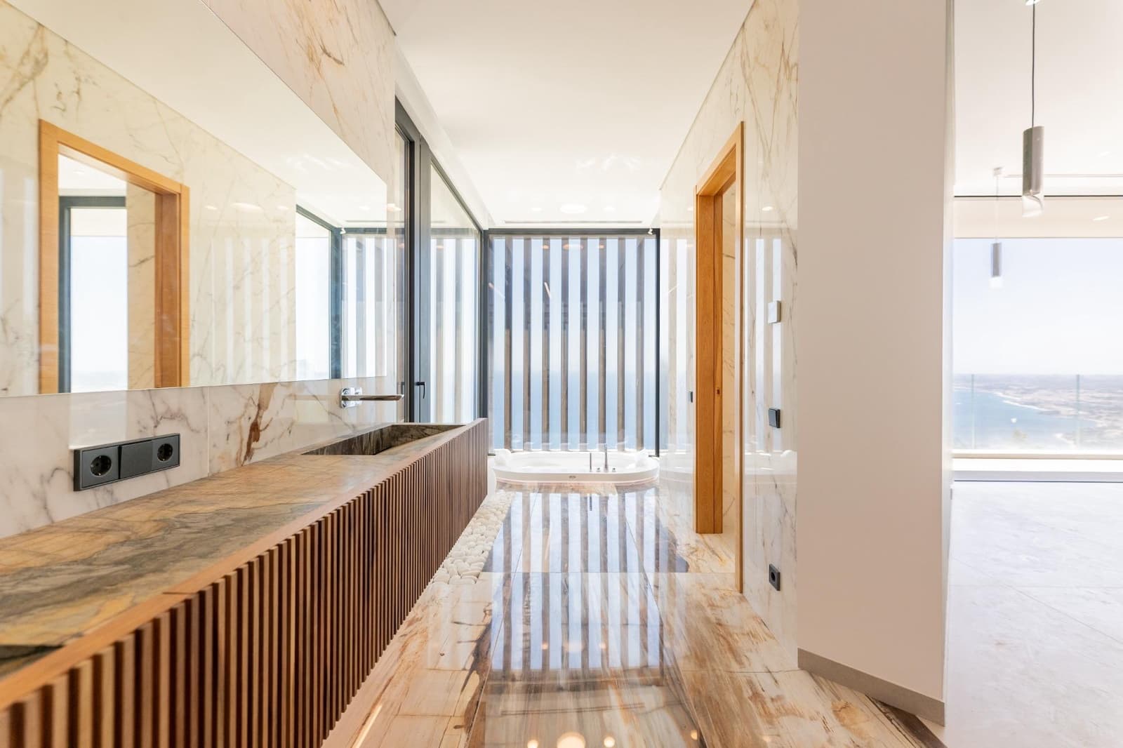 5 bedroom Villa for sale in Altea with pool garage - € 4,950,000 (Ref: 9147393)