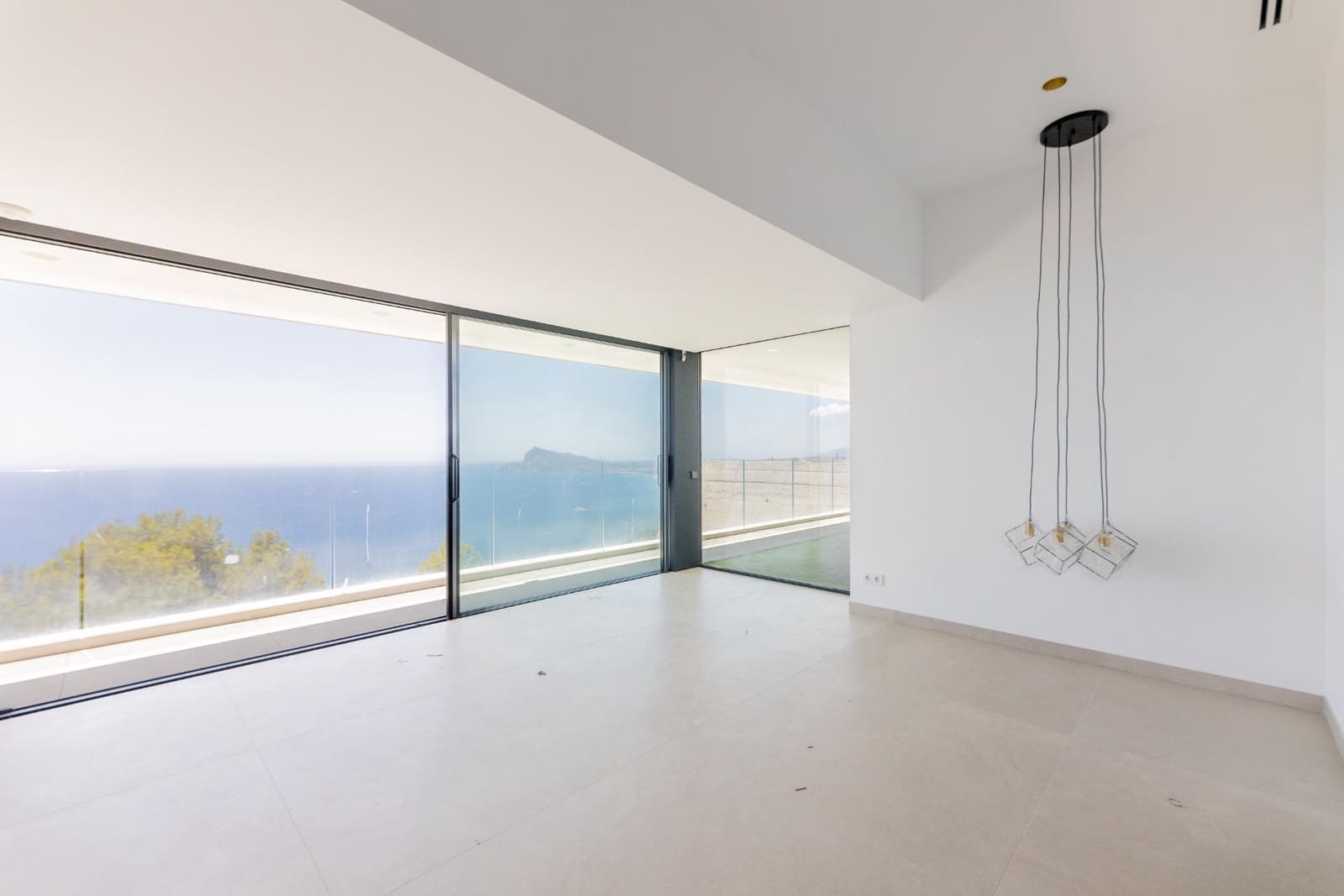 5 bedroom Villa for sale in Altea with pool garage - € 4,950,000 (Ref: 9147393)
