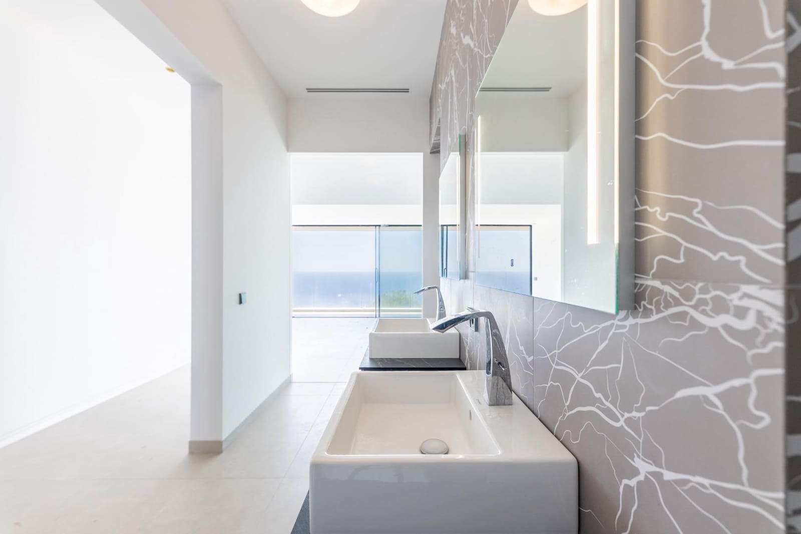 5 bedroom Villa for sale in Altea with pool garage - € 4,950,000 (Ref: 9147393)