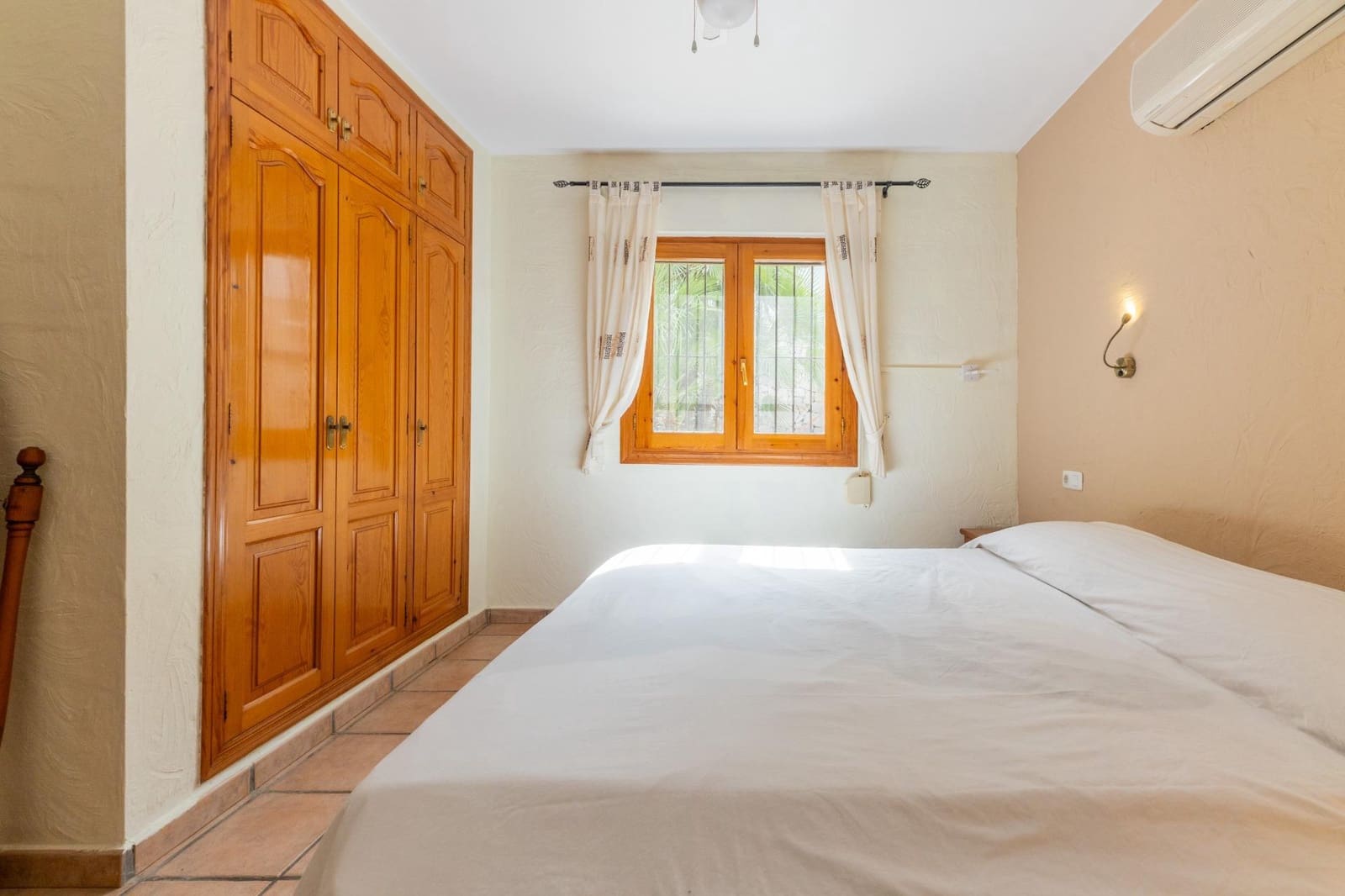 4 bedroom Villa for sale in Calpe / Calp with pool garage - € 620,000 (Ref: 9297080)