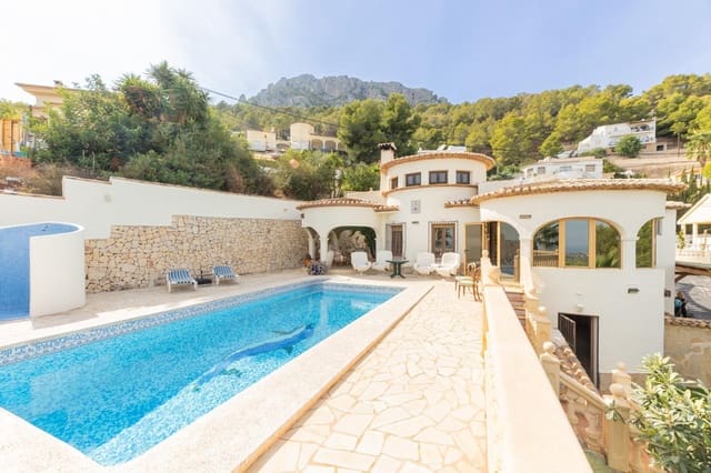 Chalet de 4 habitaciones en Oltamar - Cucarres, Calpe / Calp en venta con piscina garaje - 620.000 € (Ref: 9297080)