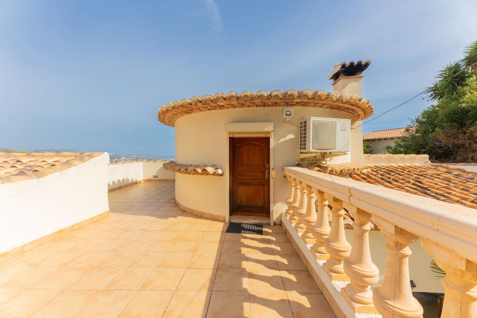 4 bedroom Villa for sale in Calpe / Calp with pool garage - € 620,000 (Ref: 9297080)