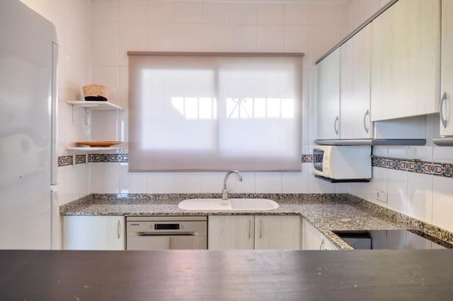 3 Zimmer Reihenhaus zu verkaufen in Calpe / Calp mit Pool - 335.000 € (Ref: 9330877)