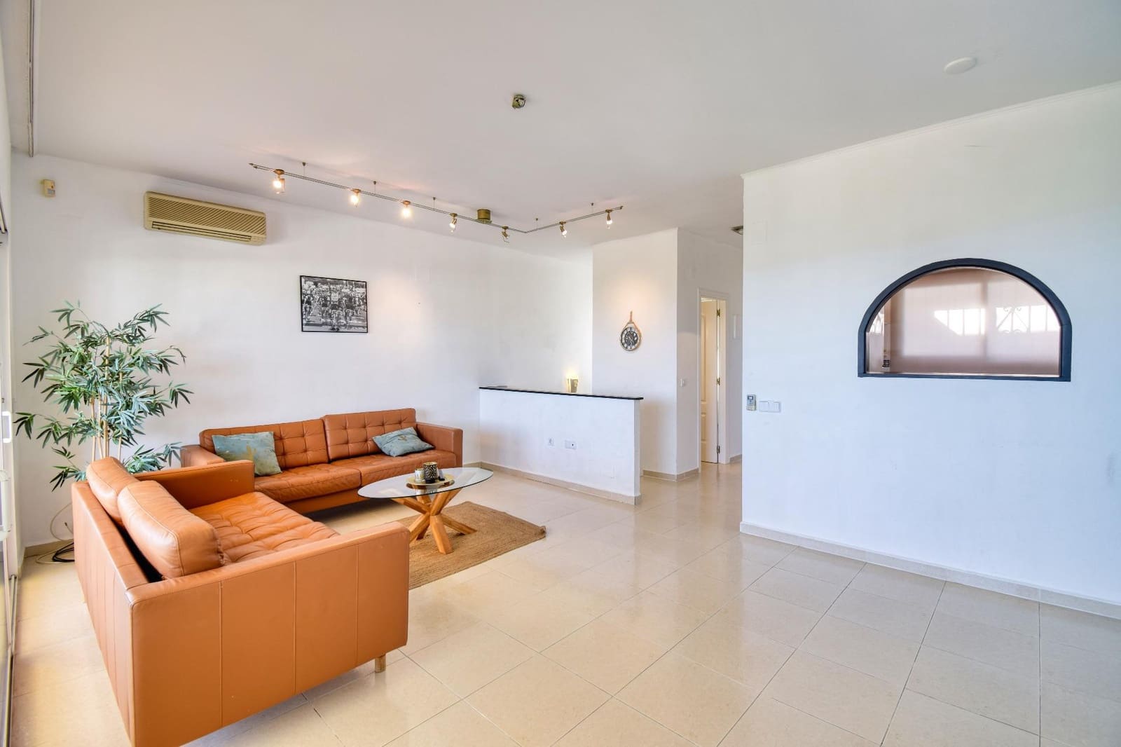 3 soveværelse Rækkehus til salg i Calpe / Calp med swimmingpool - € 335.000 (Ref: 9330877)