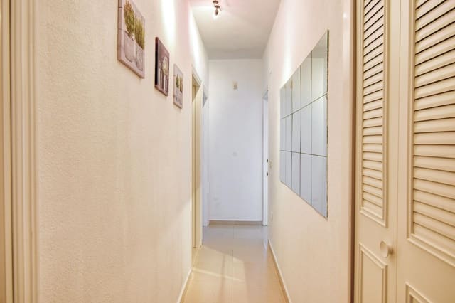 3 Zimmer Reihenhaus zu verkaufen in Calpe / Calp mit Pool - 335.000 € (Ref: 9330877)