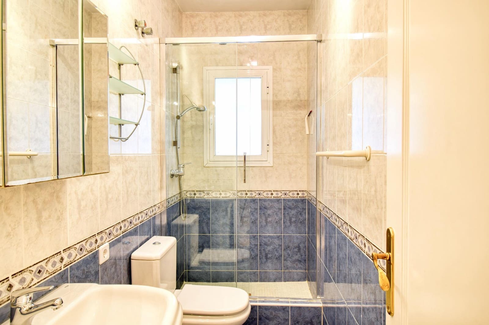 3 soveværelse Rækkehus til salg i Calpe / Calp med swimmingpool - € 335.000 (Ref: 9330877)