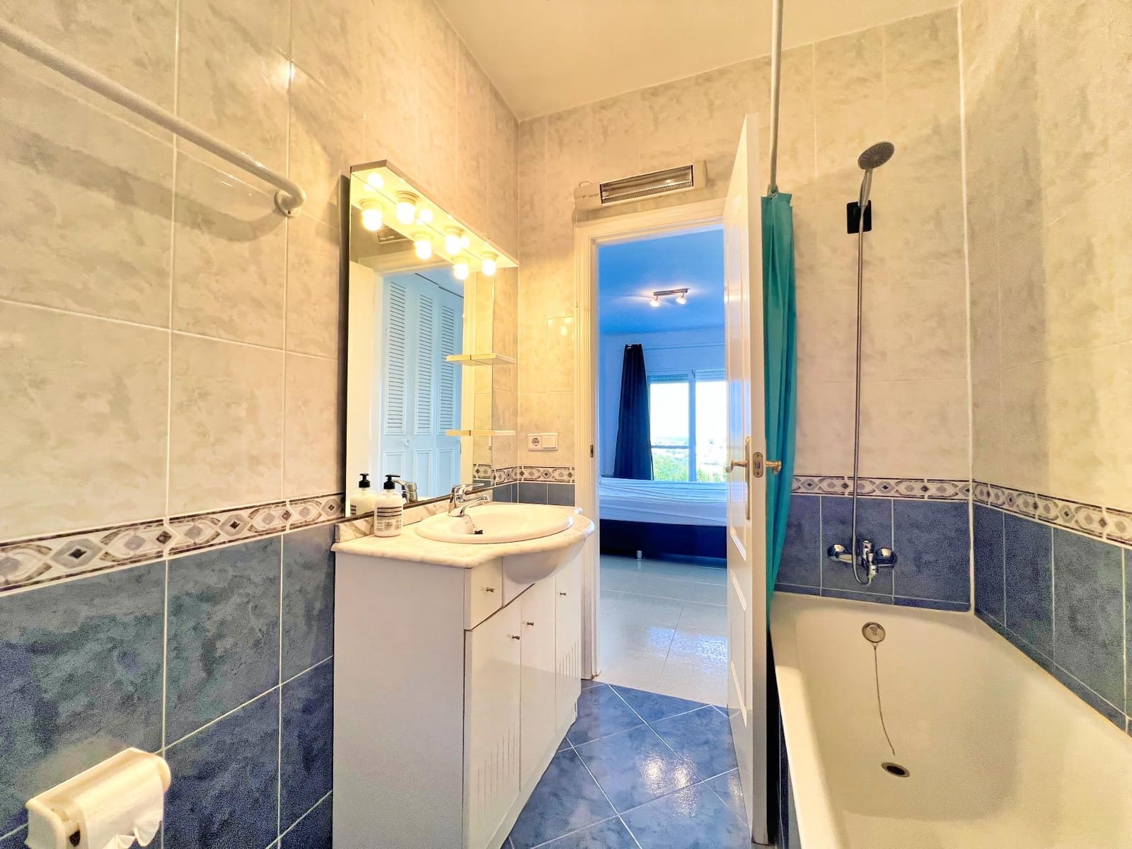 3 soveværelse Rækkehus til salg i Calpe / Calp med swimmingpool - € 335.000 (Ref: 9330877)