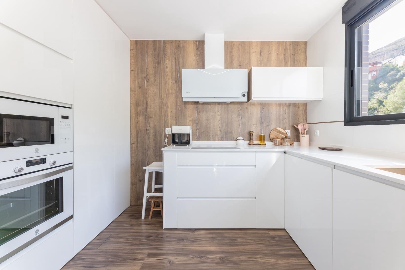 5 soveværelse Villa til salg i Chiva med swimmingpool garage - € 475.000 (Ref: 9335266)