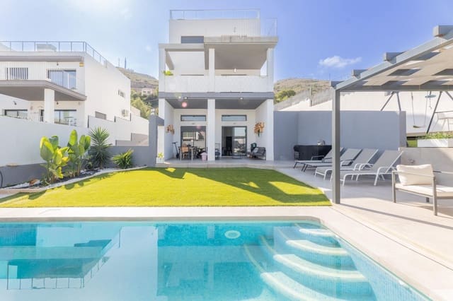 5 soverom Villa til salgs i Chiva med svømmebasseng garasje - € 475 000 (Ref: 9335266)